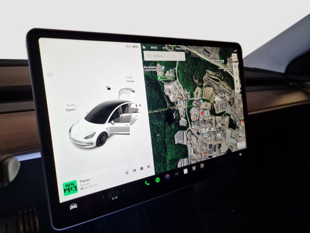 2022 TESLA MODEL 3 - 21