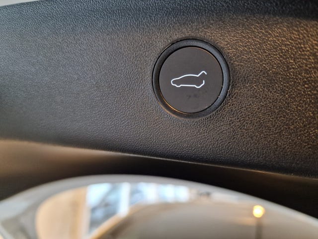 LRW3E7EL0NC604886 2022 TESLA MODEL 3-5