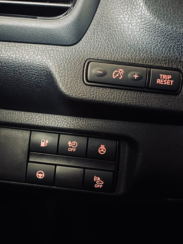 2018 NISSAN LEAF - 16