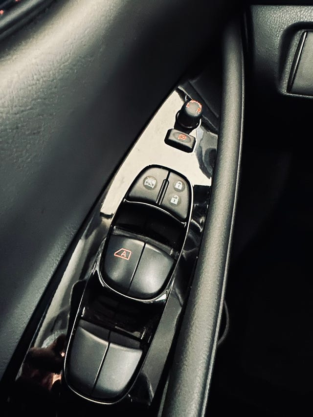 2018 NISSAN LEAF - 15