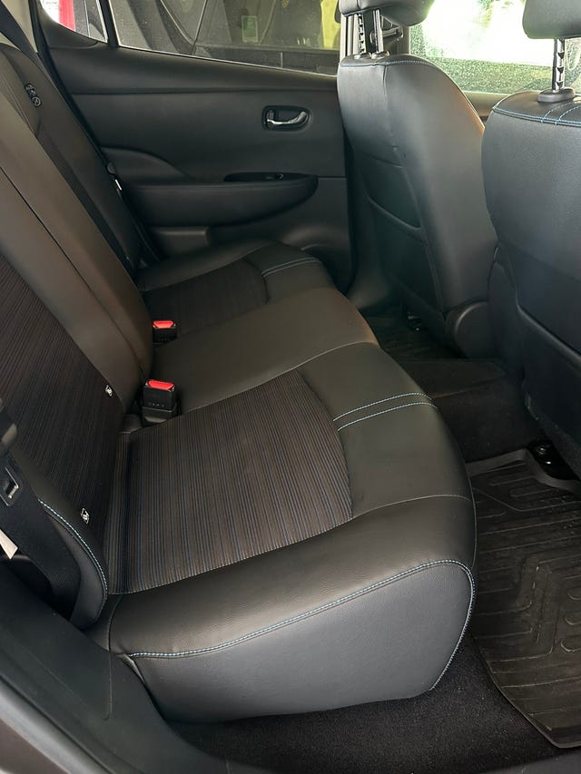 2018 NISSAN LEAF - 25