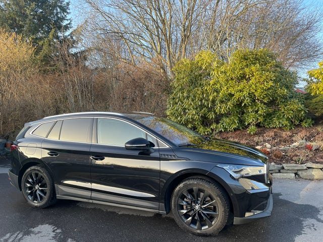 TMBLE9NY7NF044325 2022 SKODA ENYAQ-1
