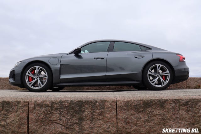 2022 AUDI Q4 E-TRON - 9