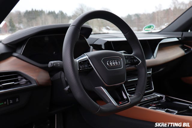 2022 AUDI Q4 E-TRON - 42