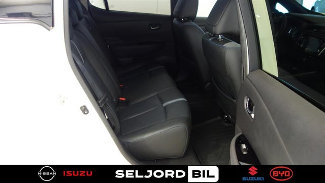 2019 NISSAN LEAF - 25