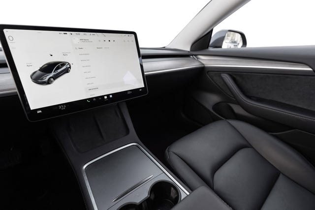2021 TESLA MODEL 3 - 11