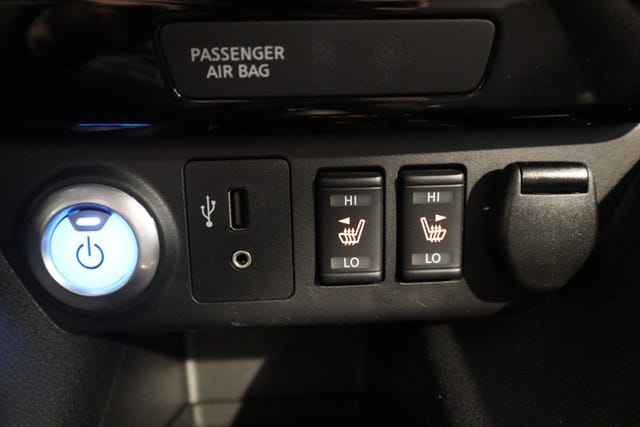 2019 NISSAN LEAF - 23