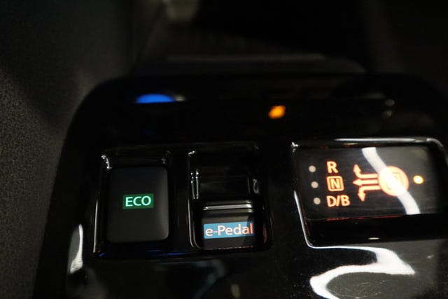 2019 NISSAN LEAF - 22