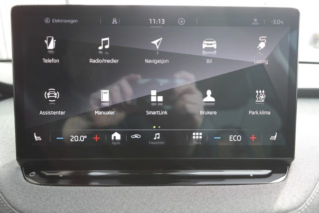 2022 SKODA ENYAQ - 24