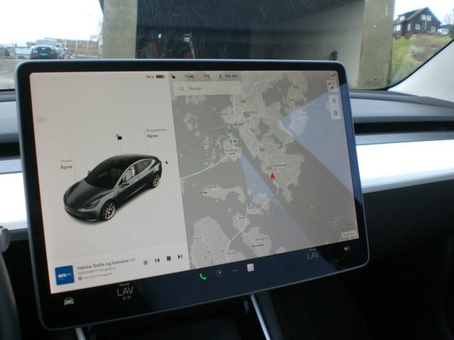 2019 TESLA MODEL 3 - 24