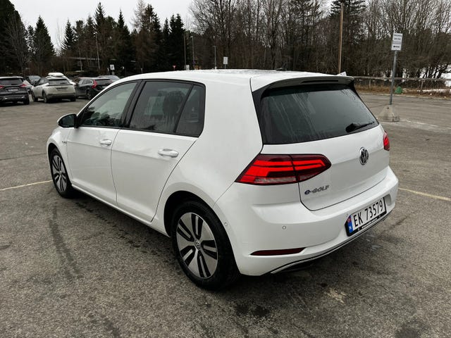 WVWZZZAUZJ8904750 2018 VOLKSWAGEN GOLF-2