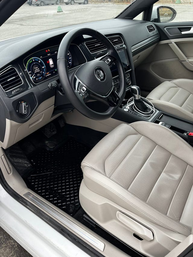 2018 VOLKSWAGEN GOLF - 12