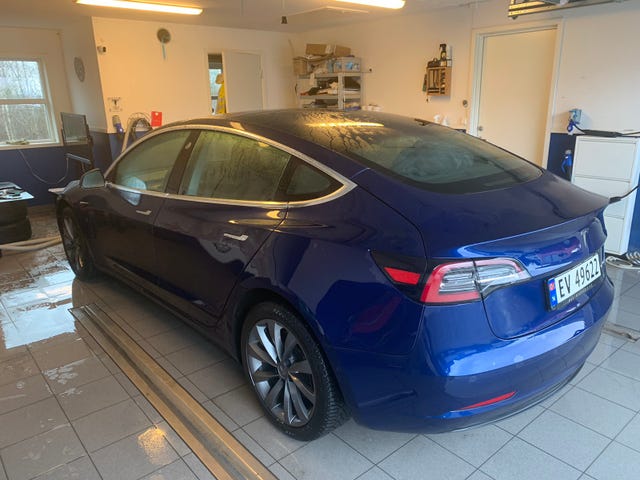 5YJ3E7EB2KF201095 2019 TESLA MODEL 3-4