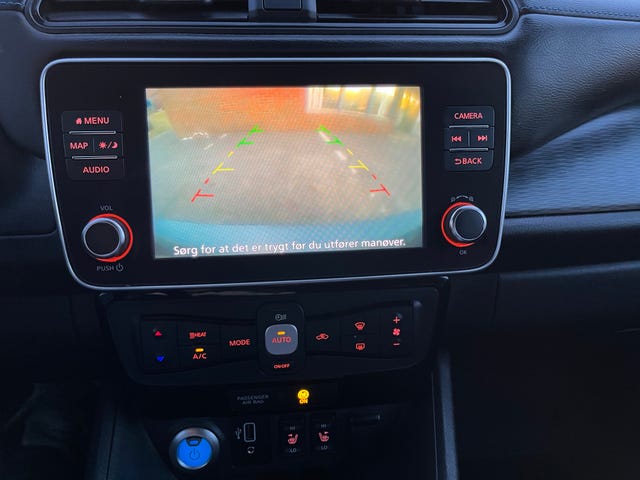 2019 NISSAN LEAF - 25