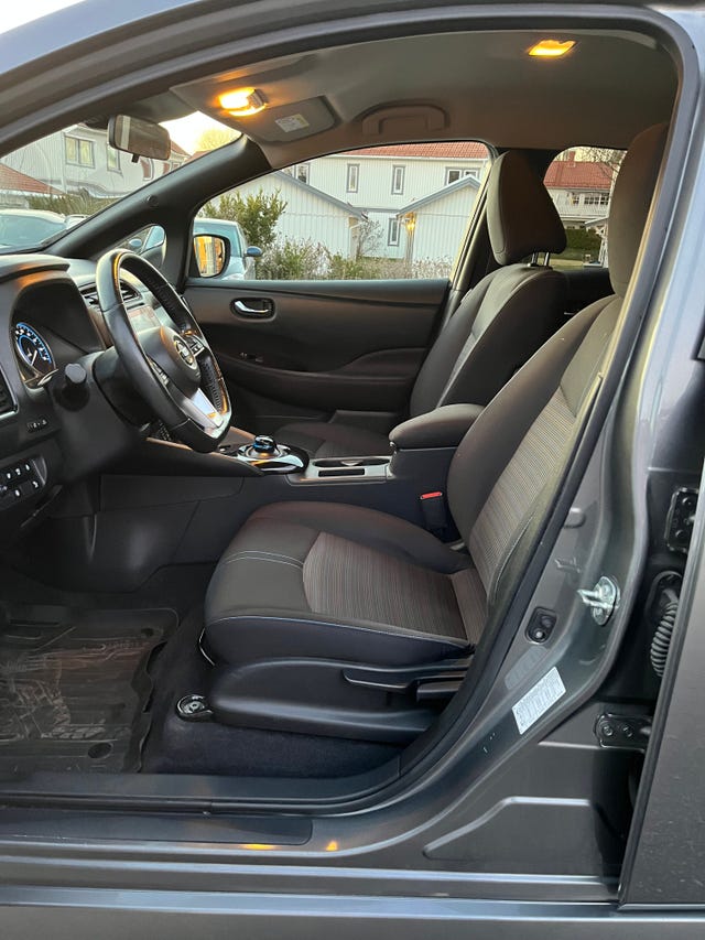 2019 NISSAN LEAF - 16