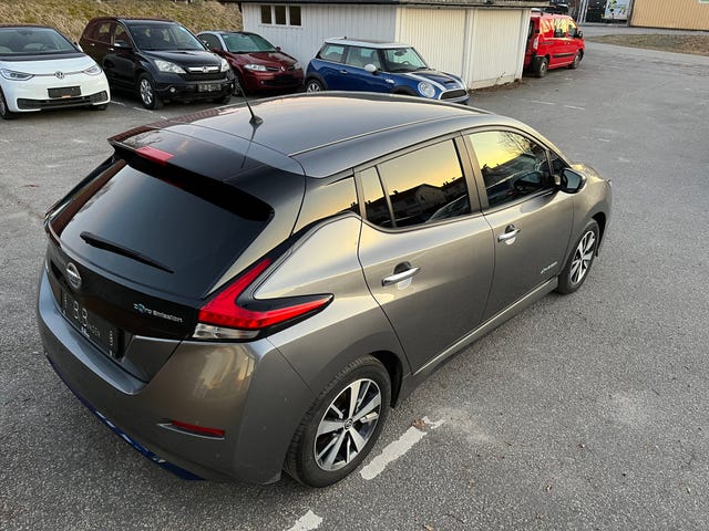 2019 NISSAN LEAF - 11