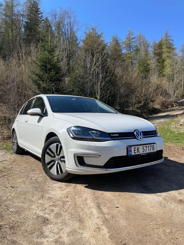 WVWZZZAUZJW902380 2018 VOLKSWAGEN GOLF-0
