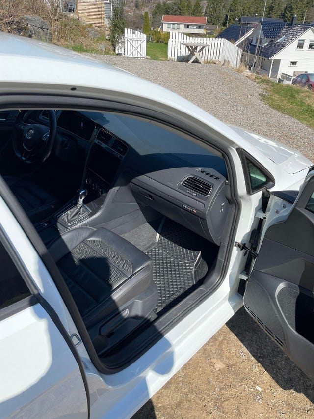 2018 VOLKSWAGEN GOLF - 10