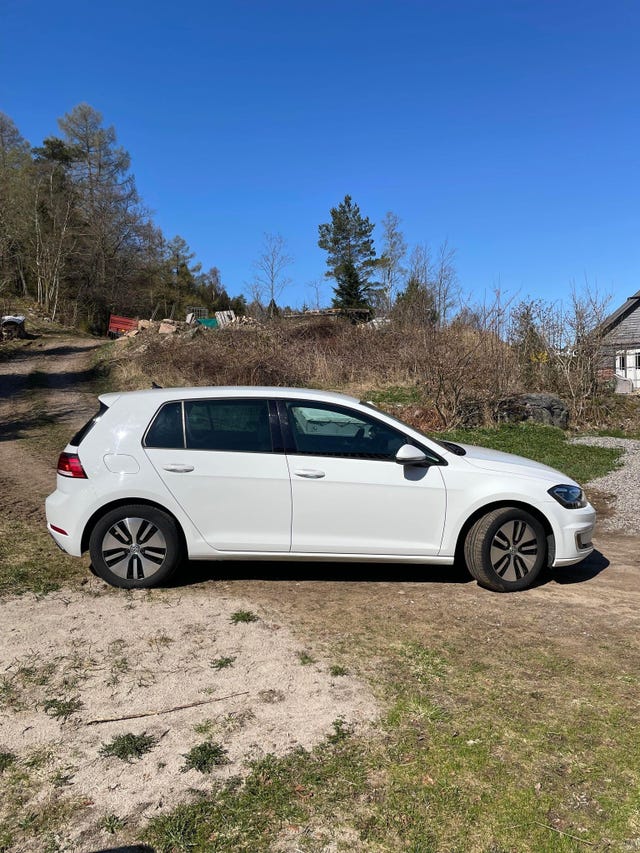 WVWZZZAUZJW902380 2018 VOLKSWAGEN GOLF-1