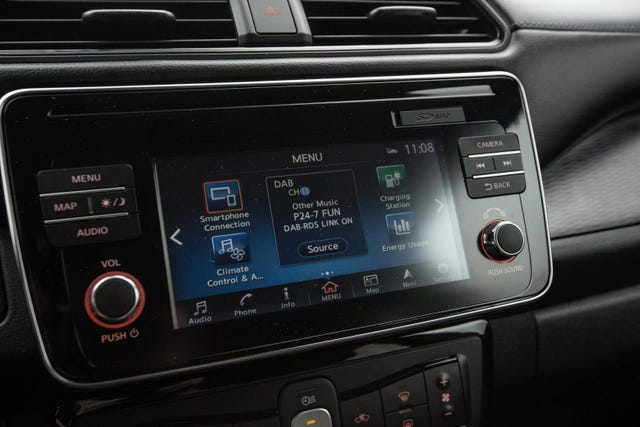 2019 NISSAN LEAF - 19