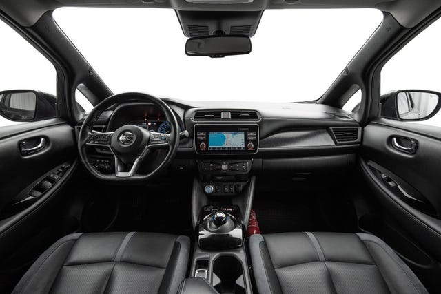 2019 NISSAN LEAF - 27