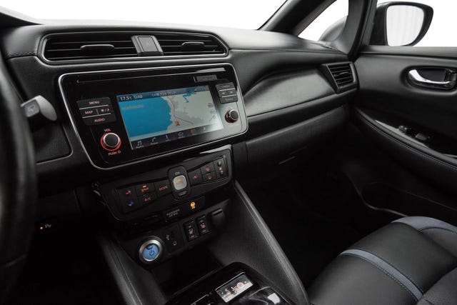 2019 NISSAN LEAF - 15