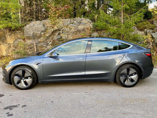 5YJ3E7EB2KF240821 2019 TESLA MODEL 3-4