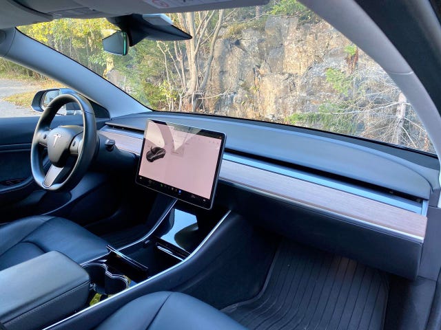 2019 TESLA MODEL 3 - 26