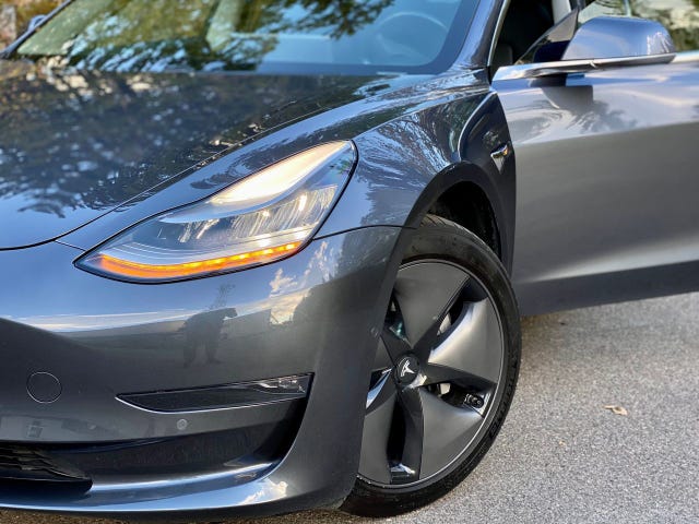 5YJ3E7EB2KF240821 2019 TESLA MODEL 3-3