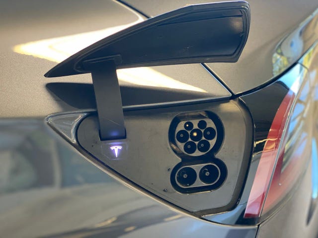 2019 TESLA MODEL 3 - 39