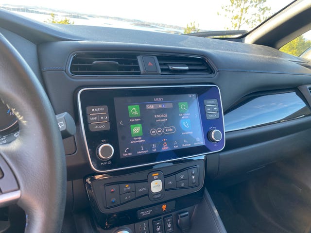 2021 NISSAN LEAF - 10