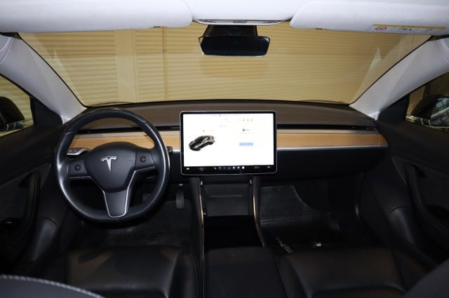 2019 TESLA MODEL 3 - 11
