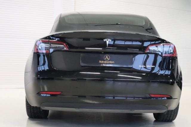 5YJ3E7EB6KF233743 2019 TESLA MODEL 3-5