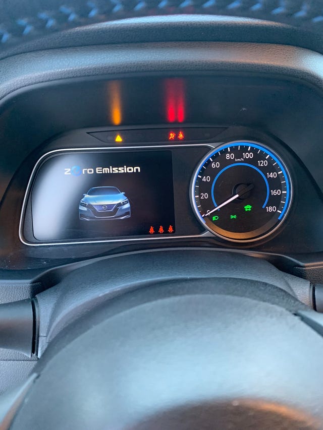 2019 NISSAN LEAF - 16