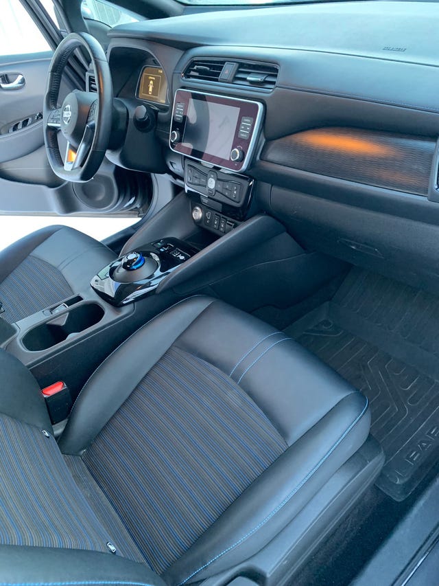 2019 NISSAN LEAF - 10