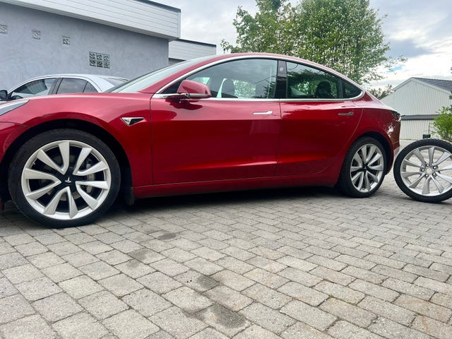 5YJ3E7EB1KF237098 2019 TESLA MODEL 3-1