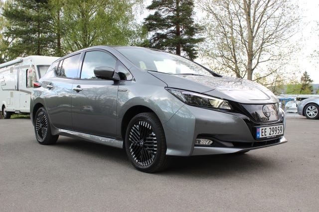 2022 NISSAN LEAF - 7
