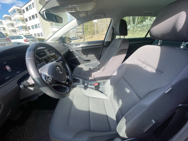 2019 VOLKSWAGEN GOLF - 8