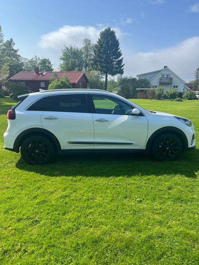 2019 KIA E-NIRO - 11