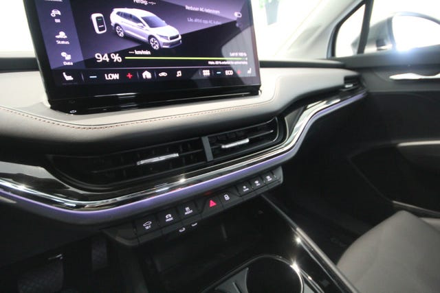 2022 SKODA ENYAQ - 21