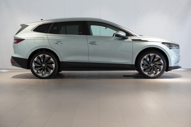 TMBJC9NY8NF065388 2022 SKODA ENYAQ-5