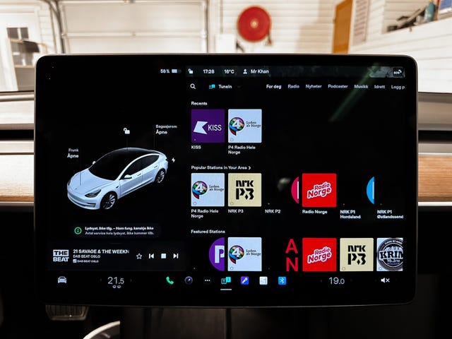 2022 TESLA MODEL 3 - 24