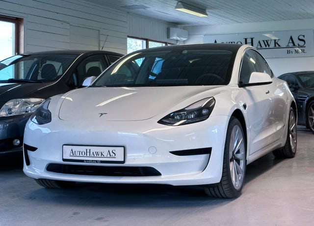 LRW3E7FR5NC568860 2022 TESLA MODEL 3-2