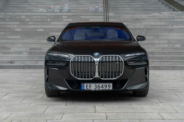 2023 BMW I7 - 4