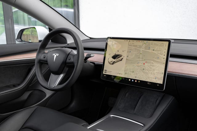 2022 TESLA MODEL 3 - 19