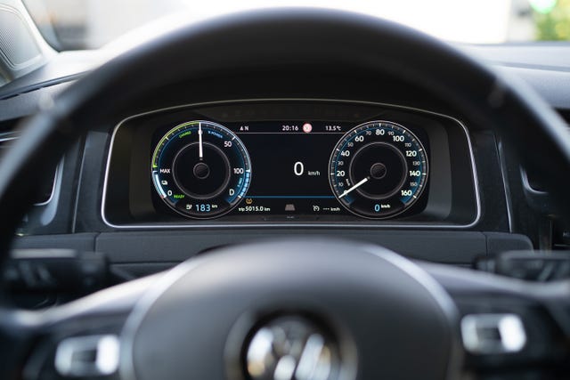 2018 VOLKSWAGEN GOLF - 11