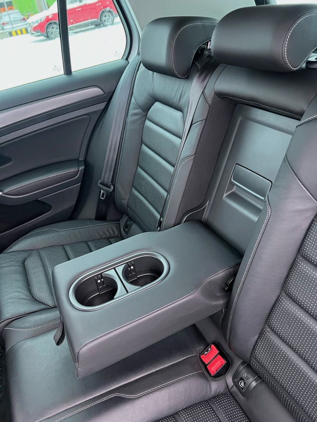 2019 VOLKSWAGEN GOLF - 11