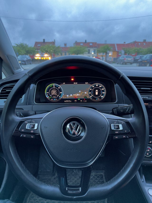2019 VOLKSWAGEN GOLF - 9