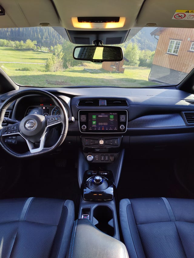 2019 NISSAN LEAF - 8