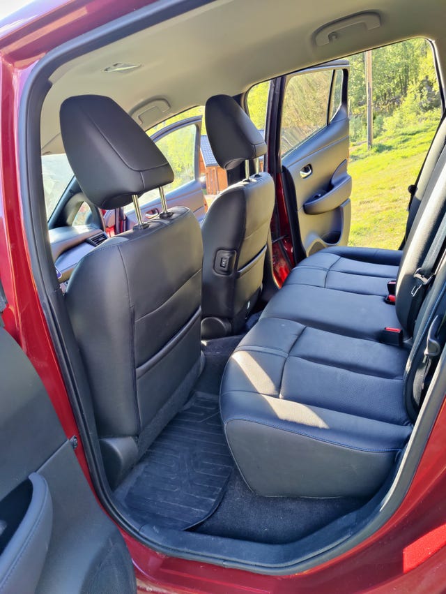 2019 NISSAN LEAF - 10